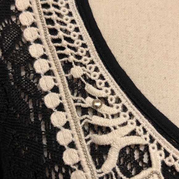 199. Charming Charlie Rain Crocheted Top in Black with White, Size Medium - Picture 8 of 16